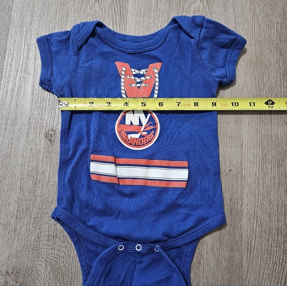 Size 12 Months Outer Stuff NY Islanders Onesie-A - Picture 5 of 5
